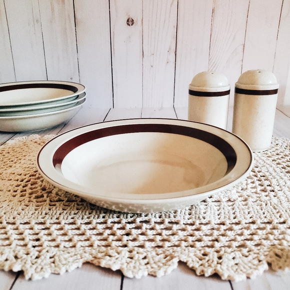 9 Piece vintage coffee/ dinner set - Picture 2 of 2